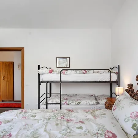 La Casa Di Heidi-appartamento Lidia Holiday home
